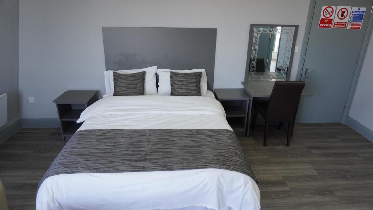Roshni Hotel Southall Buitenkant foto